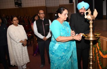 Governor Lt. Gen. Gurmit Singh (Retd) and First Lady Mrs. Gurmeet Kaur inaugurate the program organized on the occasion of Maharashtra and Gujarat State Foundation Day at Raj Bhawan.