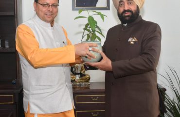 CM Shri Pushkar Singh Dhami paid a courtesy call on Governor.