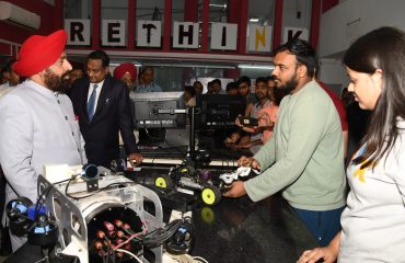 Governor Lt Gen Gurmit Singh (Retd) inspectes the exhibition put up by the students at IIT Roorkee.