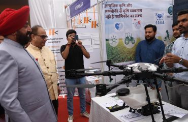Governor Lt Gen Gurmit Singh (Retd) inspectes the exhibition put up by the students at IIT Roorkee.