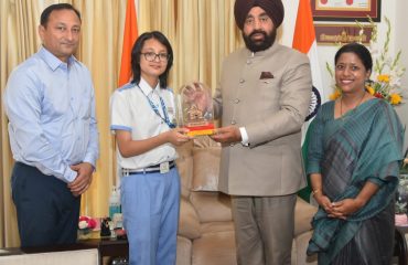 Ms. Kavya Negi, Uttarakhand State topper in CBSE class 10 examinations, paid a courtesy call on Governor.