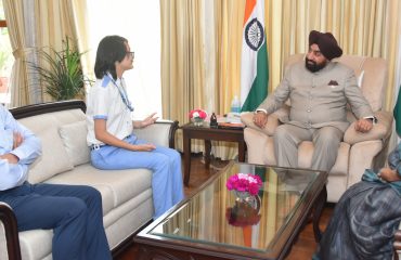 Ms. Kavya Negi, Uttarakhand State topper in CBSE class 10 examinations, paid a courtesy call on Governor.