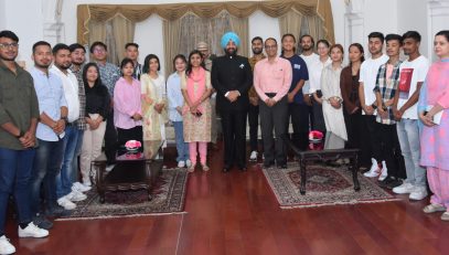Governor with Sikkimese Students Association, Dehradun and students of Sikkim studying in Doon University.