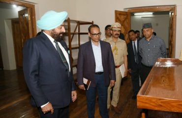 Governor observing the renovation works done in the offices of Raj Bhawan Secretariat.