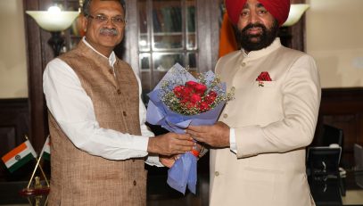 Chief Justice of Uttarakhand High Court, Justice Vipin Sanghi pays a courtesy call on the Governor at Raj Bhawan.
