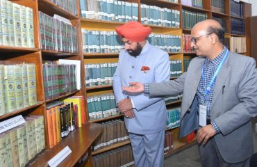 Governor Lt. Gen. Gurmeet Singh (retd) inspecting the library of Dr. Raghunandan Singh Tolia, Uttarakhand Academy of Administration.
