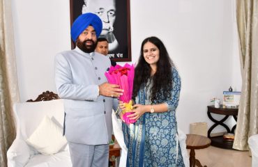 Garima Narula, who secured 39th rank in UPSC Civil Services Examination, met the Governor.