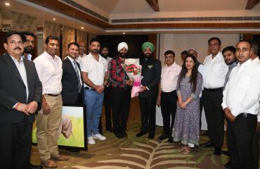 Governor meets with the office bearers of Hotel Association Ramnagar to discuss the challenges and problems faced by them in the field of tourism and hotel business.