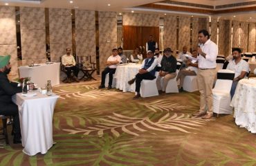Governor meets with the office bearers of Hotel Association Ramnagar to discuss the challenges and problems faced by them in the field of tourism and hotel business.