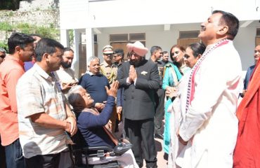 Governor Lt. Gen. Gurmit Singh (Retd) interactes with devotees at Baba Neem Karoli Maharaj Ashram.