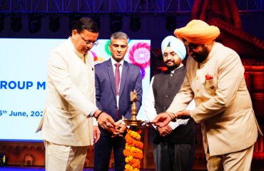 Governor Lt. Gen. Gurmit Singh (Retd) inaugurates the program organized at the G-20 meeting in Narendra Nagar by lighting the lamp.