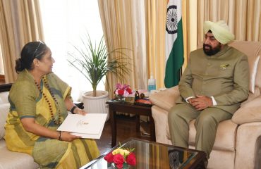 Assembly Speaker Smt. Ritu Khanduri Bhushan pays courtesy call on Governor.