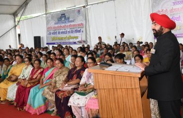 Governor Lt. Gen. Gurmit Singh (retd) addresses the gathering at Sainya Dham, located in Guniyal village, Dehradun.