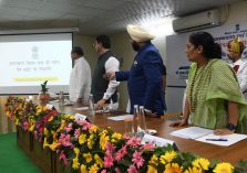 Governor Lt. Gen. Gurmit Singh (Retd) inaugurates the event of the newly built library and new website of Uttarakhand Vidhansabh.;?>