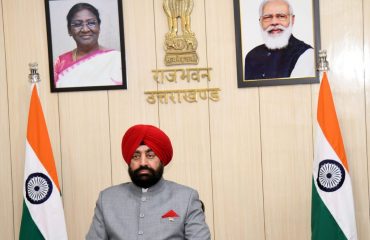 राष्ट्रपति भवन, सांस्कृतिक केंद्र नई दिल्ली में इंडियन रेड क्रॉस सोसाइटी की वार्षिक बैठक के औपचारिक सत्र में वर्चुअल प्रतिभाग करते हुए राज्यपाल।