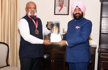 ADG Police Mr. Amit Sinha paid a courtesy call on the Governor at Raj Bhawan.