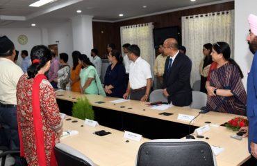 Governor inaugurating the e-library of Doon University from Raj Bhawan.