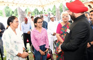 Governor Lt. Gen. Gurmit Singh (Retd) meets the brave women at the Martyr's Memorial at Chirbagh, Shaurya Sthal.