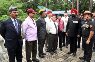 Governor Lt. Gen. Gurmit Singh (Retd) meets ex-servicemen at the Martyr's Memorial located at Chirbagh, Shaurya Sthal.
