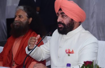 संकल्प फाउंडेशन के दो दिवसीय राष्ट्रीय सम्मेलन को संबोधित करते हुए राज्यपाल लेफ्टिनेंट जनरल गुरमीत सिंह (से नि)।