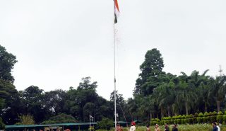 Governor Lt. Gen. Gurmit Singh (Retd) hoists the flag at Raj Bhawan on the occasion of Independence Day.