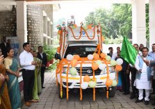 Governor Lt Gen Gurmit Singh (Retd) flags off the mobile e-learning vehicle.;?>