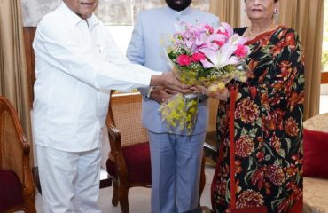 Governor Lt Gen Gurmit Singh (Retd) and first lady Mrs Gurmeet Kaur paid a courtesy call on Shri Banwari Lal Purohit, Governor of Punjab/Administrator of Union Territory of Chandigarh, at Chandigarh.