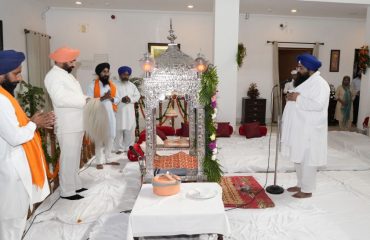 Governor Lt Gen Gurmit Singh (Retd) and Chief Minister Pushkar Singh Dhami on the occasion of the Akhand Path at Raj Bhawan.
