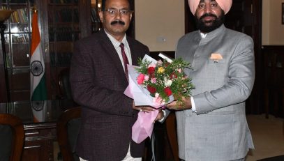 Newly appointed Vice Chancellor of Soban Singh Jeena University, Almora, Prof. Satpal Singh Bisht paid a courtesy visit on Governor.