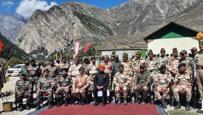Governor Lt Gen Gurmit Singh (Retd) meets ITBP, Army and BRO soldiers at Malari, adjacent to the China border in Chamoli district.