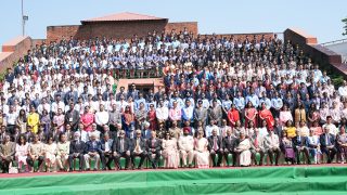 Governor Lt Gen Gurmit Singh (Retd) with students in the Military History Seminar program.