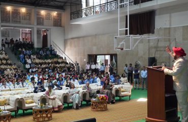 Governor Lt Gen Gurmit Singh (Retd) addresses the Military History Seminar program.