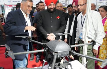 Governor Lt Gen Gurmit Singh (Retd) inspecting the Police-Tech exhibition held at the Police Science Congress.