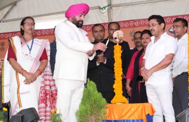 Governor Lt Gen Gurmit Singh (Retd) inaugurates the National SARAS Livelihood Fair-2023 organized at Munikireti.