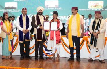 Governor Lt Gen Gurmit Singh (Retd) confers degrees to the students. 6. Governor Lt Gen Gurmit Singh (Retd) addresses the program.