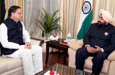 cm Shri Pushkar Singh Dhami paid a courtesy visit on Governor Lt Gen Gurmit Singh (Retd) at Raj Bhawan.