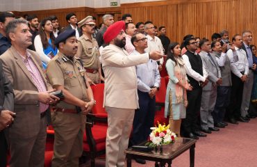 Governor Lt Gen Gurmit Singh (Retd) launches the AI based Smart Automation System.