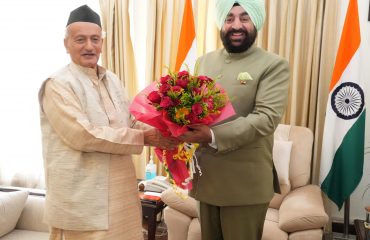 Former Governor of Maharashtra and former Chief Minister of Uttarakhand, Shri Bhagat Singh Koshyari pays courtesy call on Governor Lt Gen Gurmit Singh (Retd).