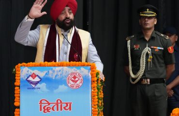 Governor Lt Gen Gurmit Singh (Retd) addresses the program.