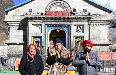 Vice President and Governor visiting Baba Kedarnath Dham.