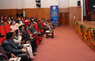 राजभवन में कैंसर जागरूकता एवं रोकथाम विषय पर आयोजित सेमिनार को संबोधित करते हुए लेफ्टिनेंट जनरल गुरमीत सिंह(से नि)।