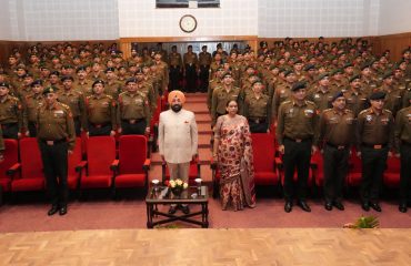 राजभवन में आयोजित कार्यक्रम में प्रतिभाग करते हुए राज्यपाल लेफ्टिनेंट जनरल गुरमीत सिंह (से नि)।