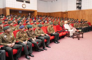 राजभवन में आयोजित कार्यक्रम में प्रतिभाग करते हुए राज्यपाल लेफ्टिनेंट जनरल गुरमीत सिंह (से नि)।