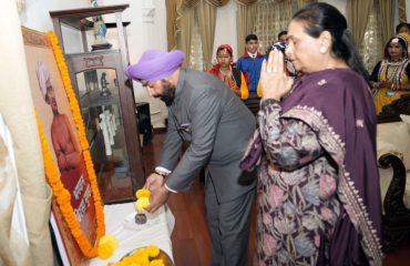 Governor Lt Gen Gurmit Singh (Retd) pays homage to Lord Birsa Munda on his birth anniversary.