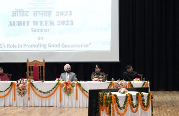 ऑडिट सप्ताह के अवसर पर आयोजित सेमिनार को संबोधित करते हुए राज्यपाल लेफ्टिनेंट जनरल गुरमीत सिंह (से नि)।