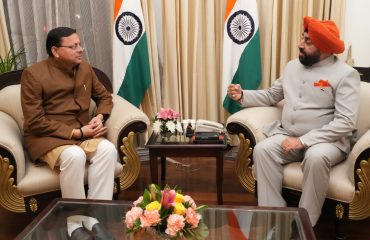 Chief Minister Shri Pushkar Singh Dhami pays courtesy call on Governor Lt Gen Gurmit Singh (Retd).