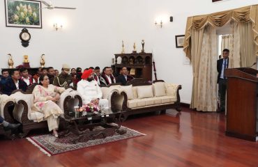 राजभवन में नागालैंड प्रदेश के राज्य स्थापना दिवस को संबोधित करते हुए नागालैंड निवासी।