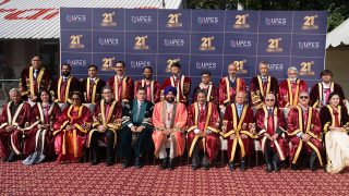 Governor Lt Gen Gurmit Singh (Retd) interacts with students.