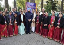⁠The Governor with the Vice Chancellor and teachers of Sanskrit University.;?>