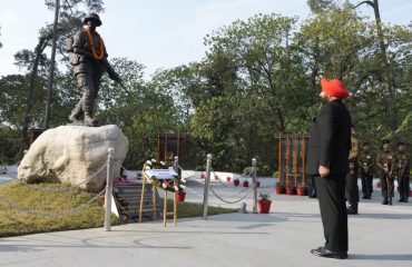 On the occasion of Vijay Diwas, the Governor paying tribute to the martyrs by laying a wreath in honor of the martyrs at Shaurya Sthal, Dehradun.